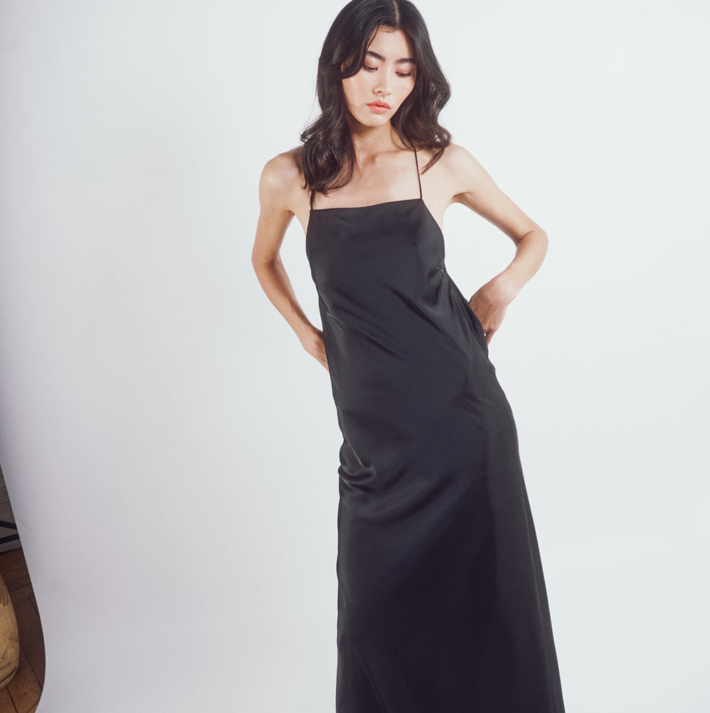 jjRobe dos-nu SARASATE | Parisienne et Alors 