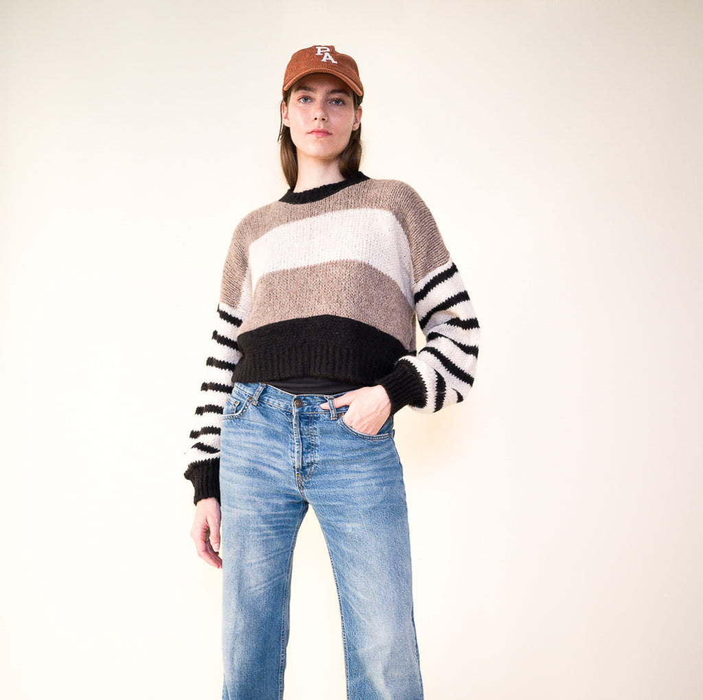 jjPull REPUBLIQUE | Parisienne et Alors 