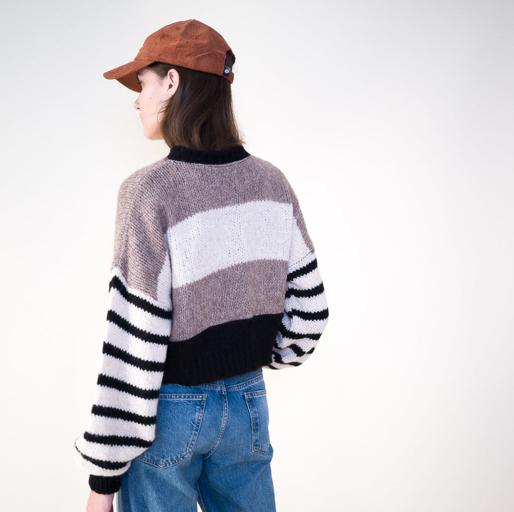 jjPull REPUBLIQUE | Parisienne et Alors 